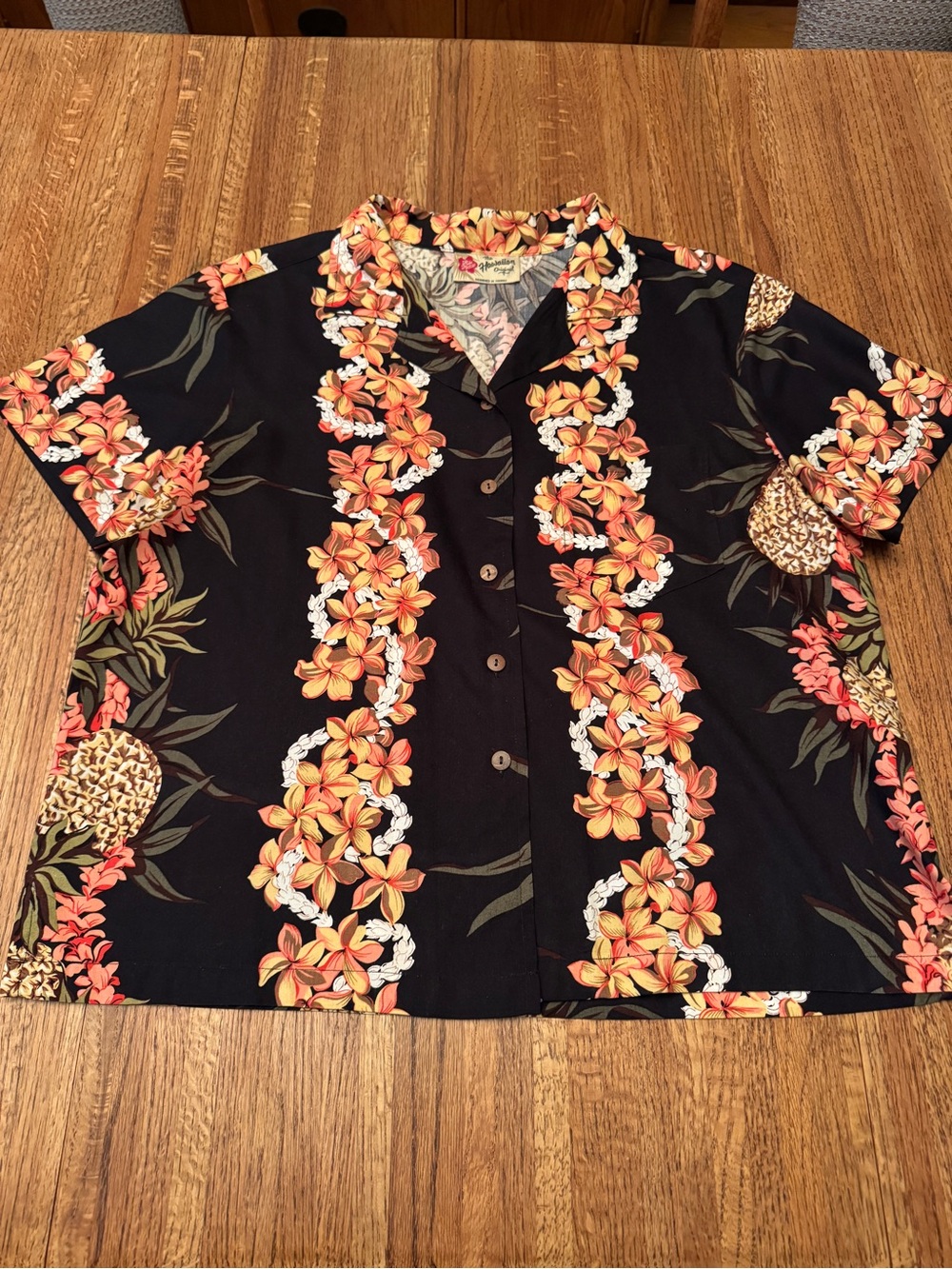Hilo Hattie Women's Large Hawaiian Shirt Rayon Plumeria Floral Pineapple Black L